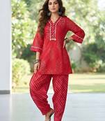 Red floral printed cotton kurta set