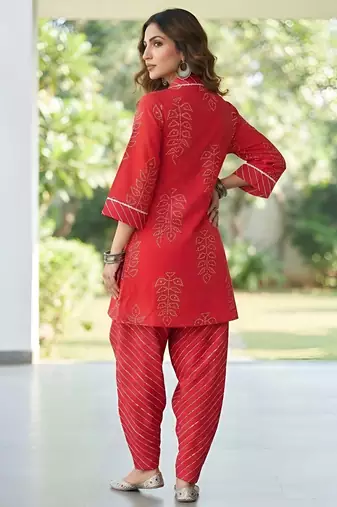 Red floral printed cotton kurta set