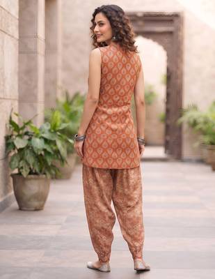 Rust floral printed cotton kurta set 4