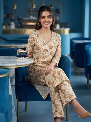 Cream floral printed viscose rayon kurta set 4