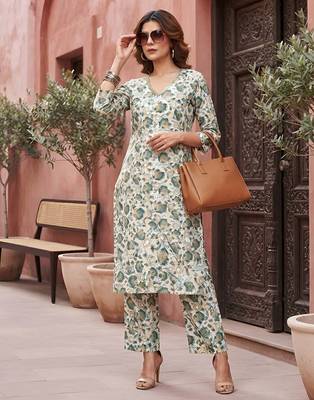 White floral printed viscose rayon kurta set 4