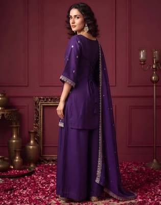 Purple hand embroidered silk blend kurta set 2