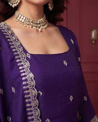 Purple hand embroidered silk blend kurta set 4