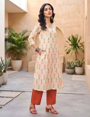 Cream floral printed cotton kurta set 5