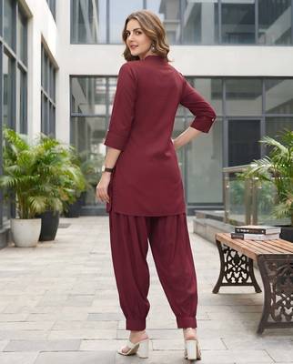 Maroon plain cotton kurta set 2