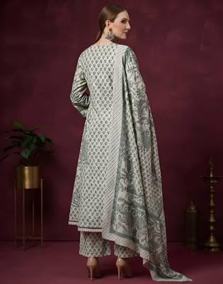 White floral printed cotton kurta set 4