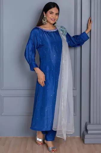 Aarohi blue peacock broach 3 piece suit set