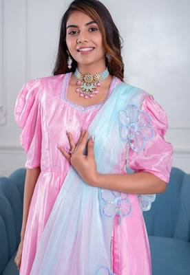 Baby pink 3 piece suit set with embellished dupatta 4