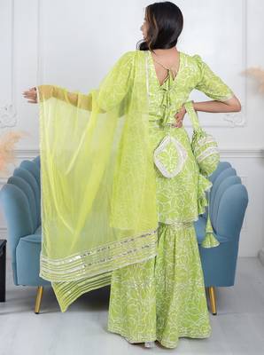 Green gota 3 piece suit set 3