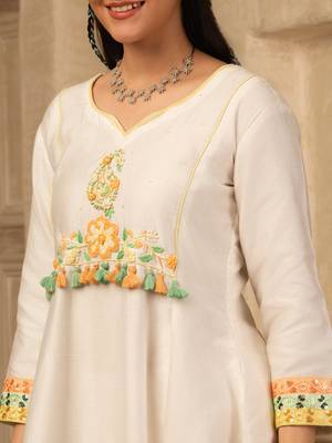 Ira ivory hand embroidered  a line suit 4