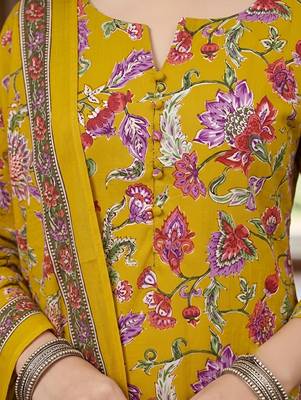 Yellow floral printed cotton kurta set 5