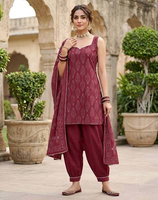 Burgundy floral printed cotton kurta set 1