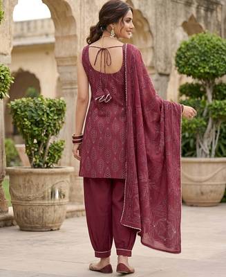 Burgundy floral printed cotton kurta set 2