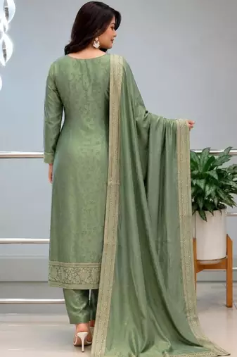 Green silk blend embroidered kurta set