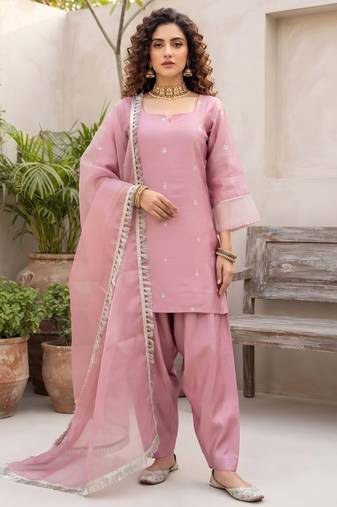 Pink hand embroidered silk blend kurta set