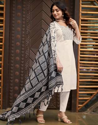 Off-white cotton poly embroidered kurta set 3