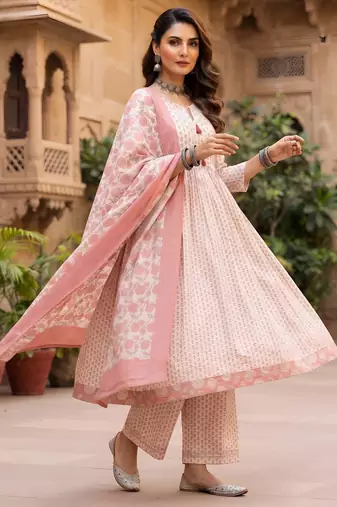 Off white floral printed cotton kurta set