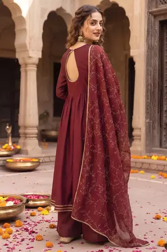 Maroon hand embroidered silk blend kurta set
