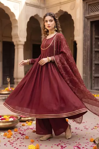 Maroon hand embroidered silk blend kurta set