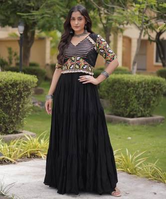 Black rayon embroidered flared gown set 3