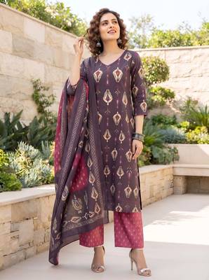 Burgundy floral printed cotton kurta set 3