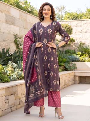 Burgundy floral printed cotton kurta set 4