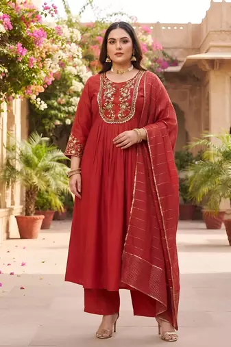 Red hand embroidered chanderi silk kurta set