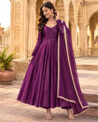 Purple silk blend lace flared gown set 1