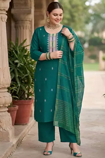 Green hand embroidered chanderi silk kurta set