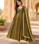 Green silk blend lace flared gown set