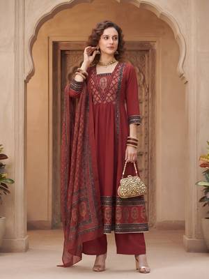 Maroon floral printed cotton kurta set 3