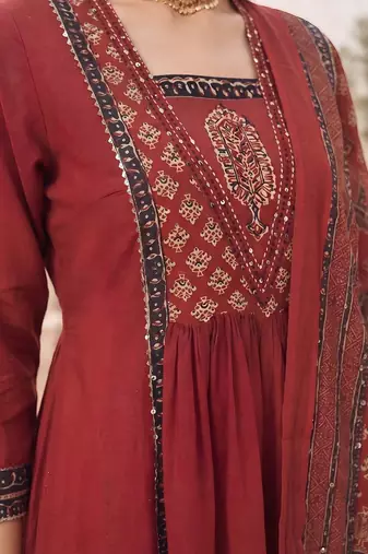 Maroon floral printed cotton kurta set