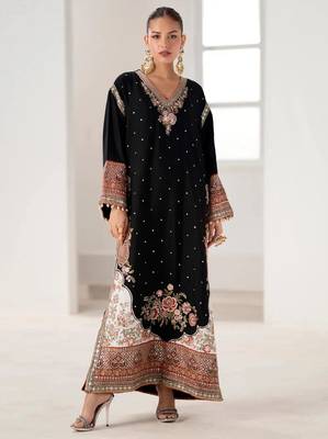 Black silk blend embroidered kurta set 4