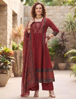 Maroon floral printed cotton kurta set 5