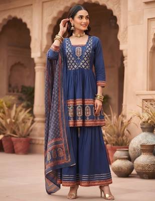 Blue floral printed cotton kurta set 3