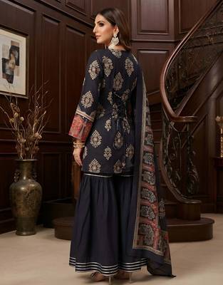 Black floral printed cotton kurta set 2