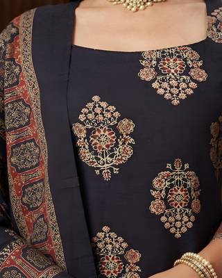 Black floral printed cotton kurta set 3
