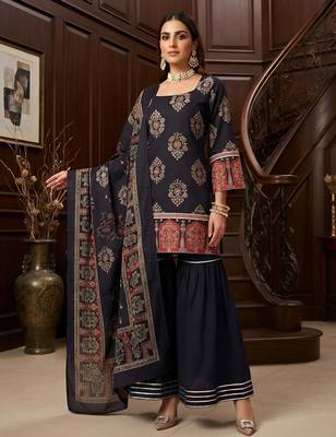 Black floral printed cotton kurta set 5