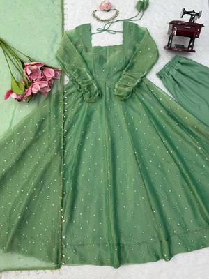 Green silk blend plain flared gown set 4