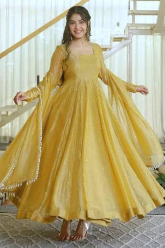Yellow silk blend plain flared gown set