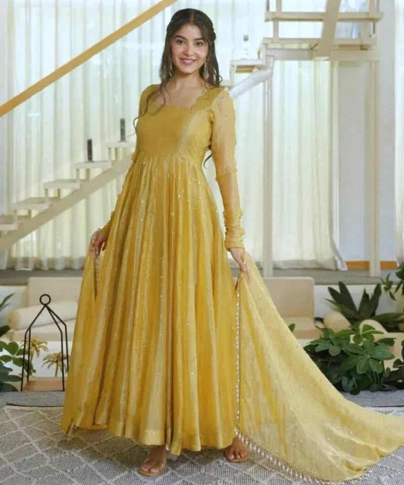 Yellow silk blend plain flared gown set