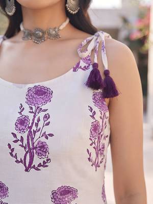 White floral printed cotton kurta set 4