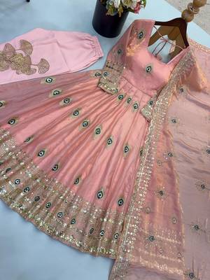 Light-pink silk blend embroidered flared gown set 4