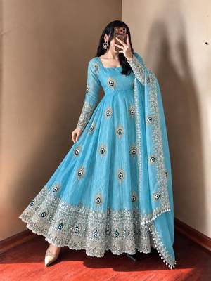 Sky-blue silk blend embroidered flared gown set 2