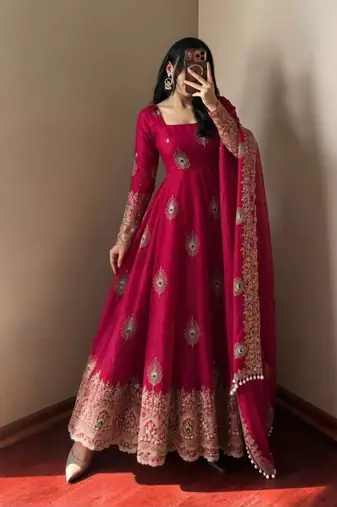 Rani-pink silk blend embroidered flared gown set