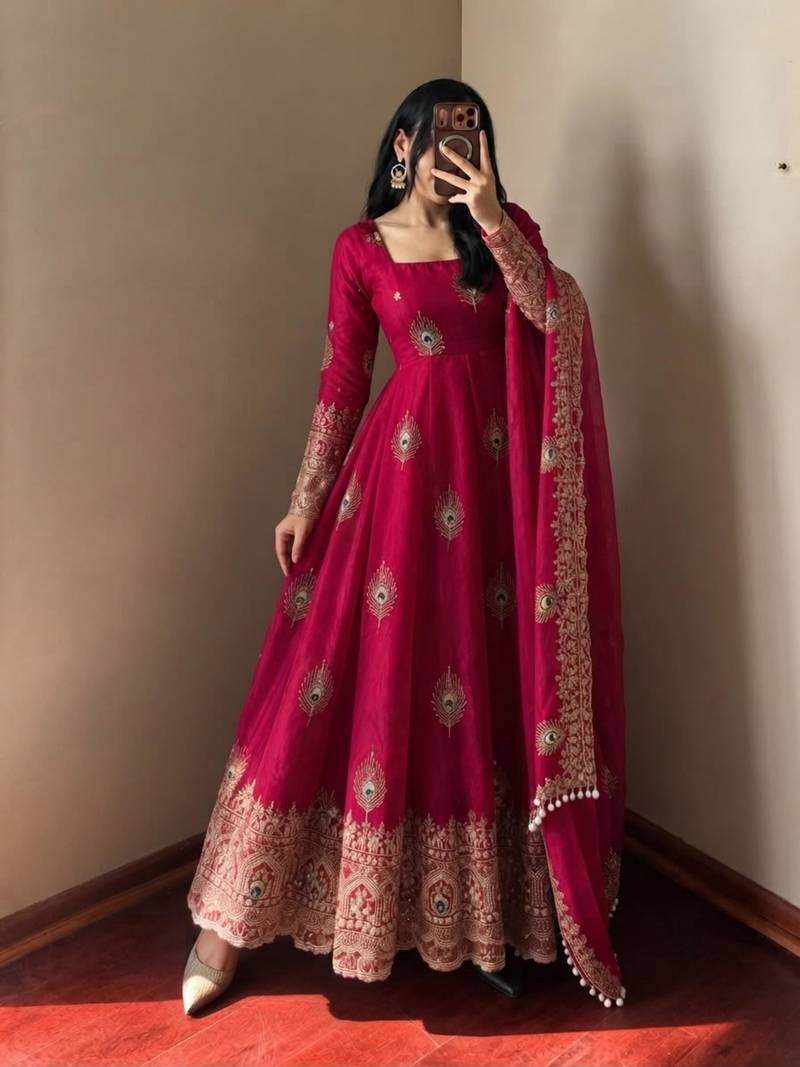 Rani-pink silk blend embroidered flared gown set