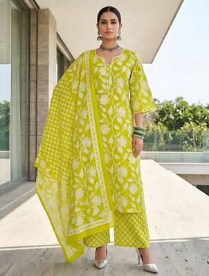 Green floral printed cotton kurta set 3