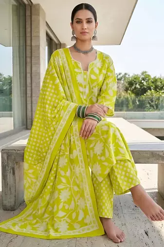 Green floral printed cotton kurta set