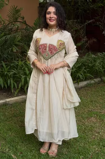 Cream chanderi embroidered kurta set