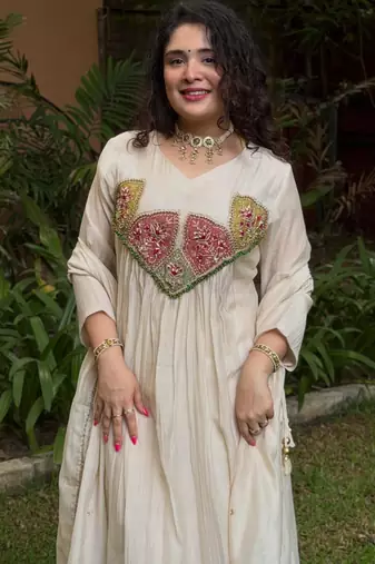 Cream chanderi embroidered kurta set